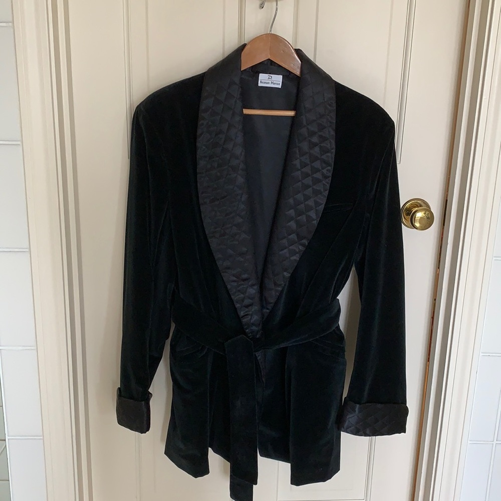 Neiman Marcus Unique Men’s Smoking Jacket Size L